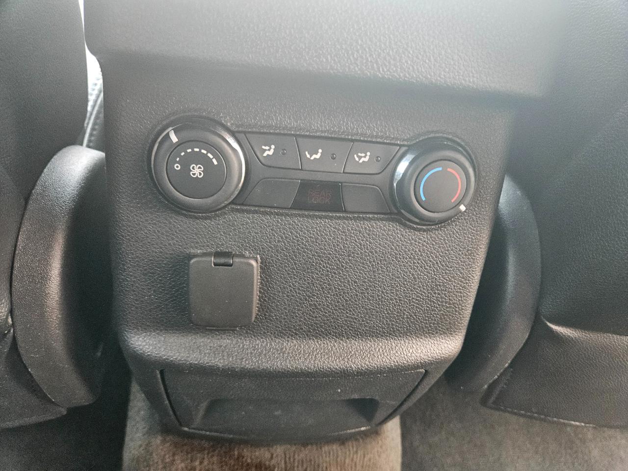 Ford Explorer FWD 4dr XLT 2014