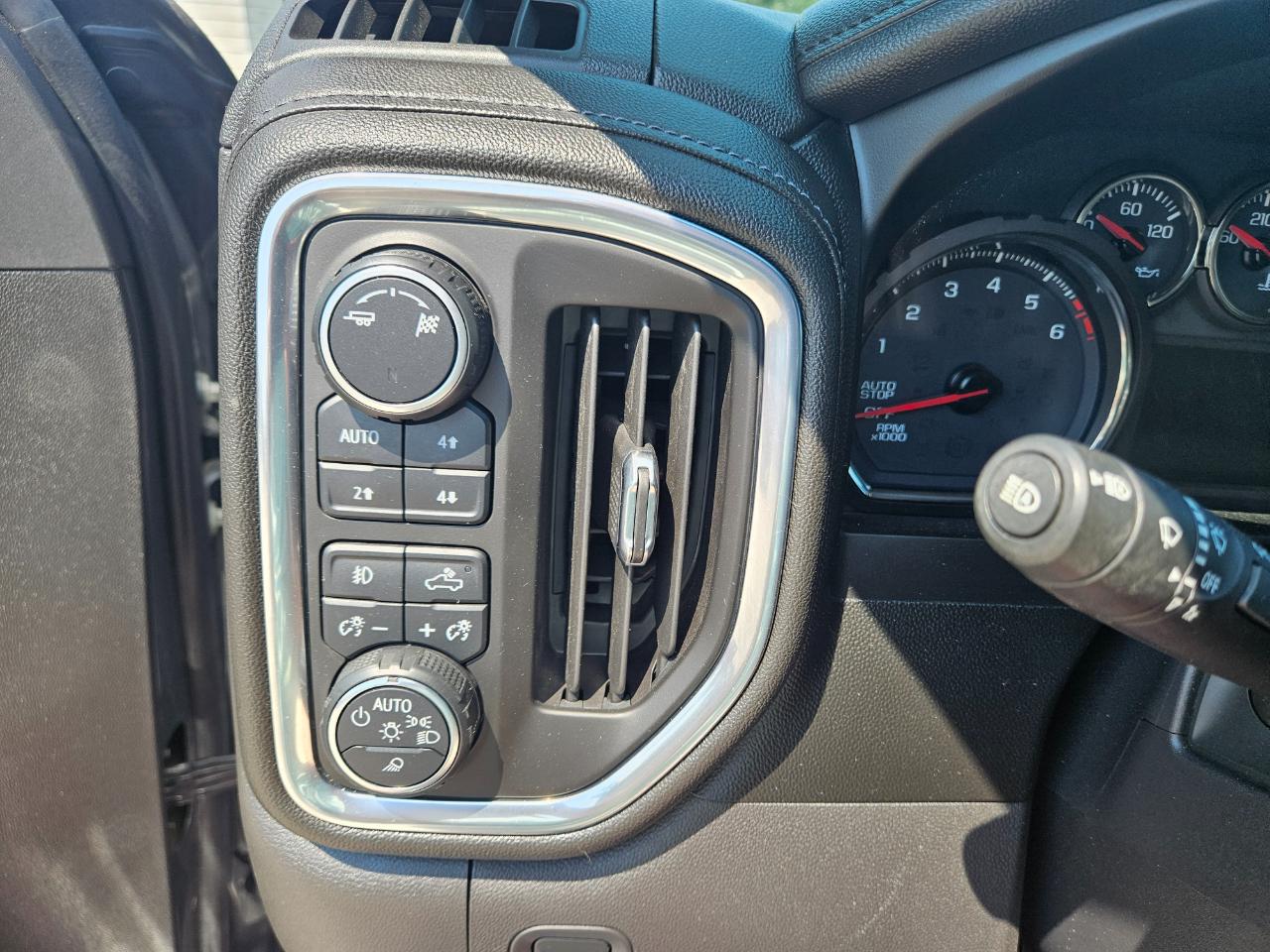 Chevrolet Silverado 1500 4WD Crew Cab 147" LTZ 2019