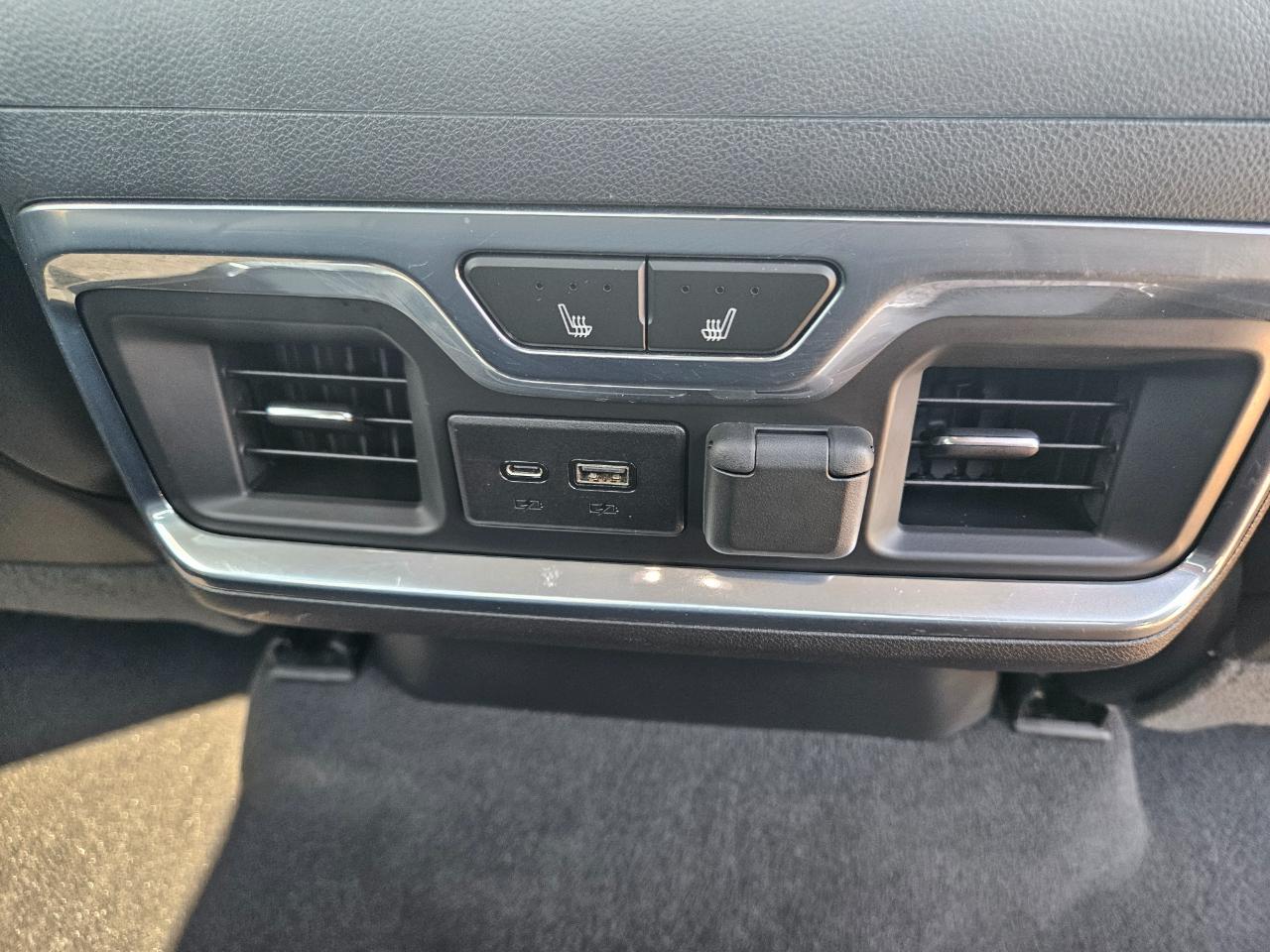Chevrolet Silverado 1500 4WD Crew Cab 147" LTZ 2019