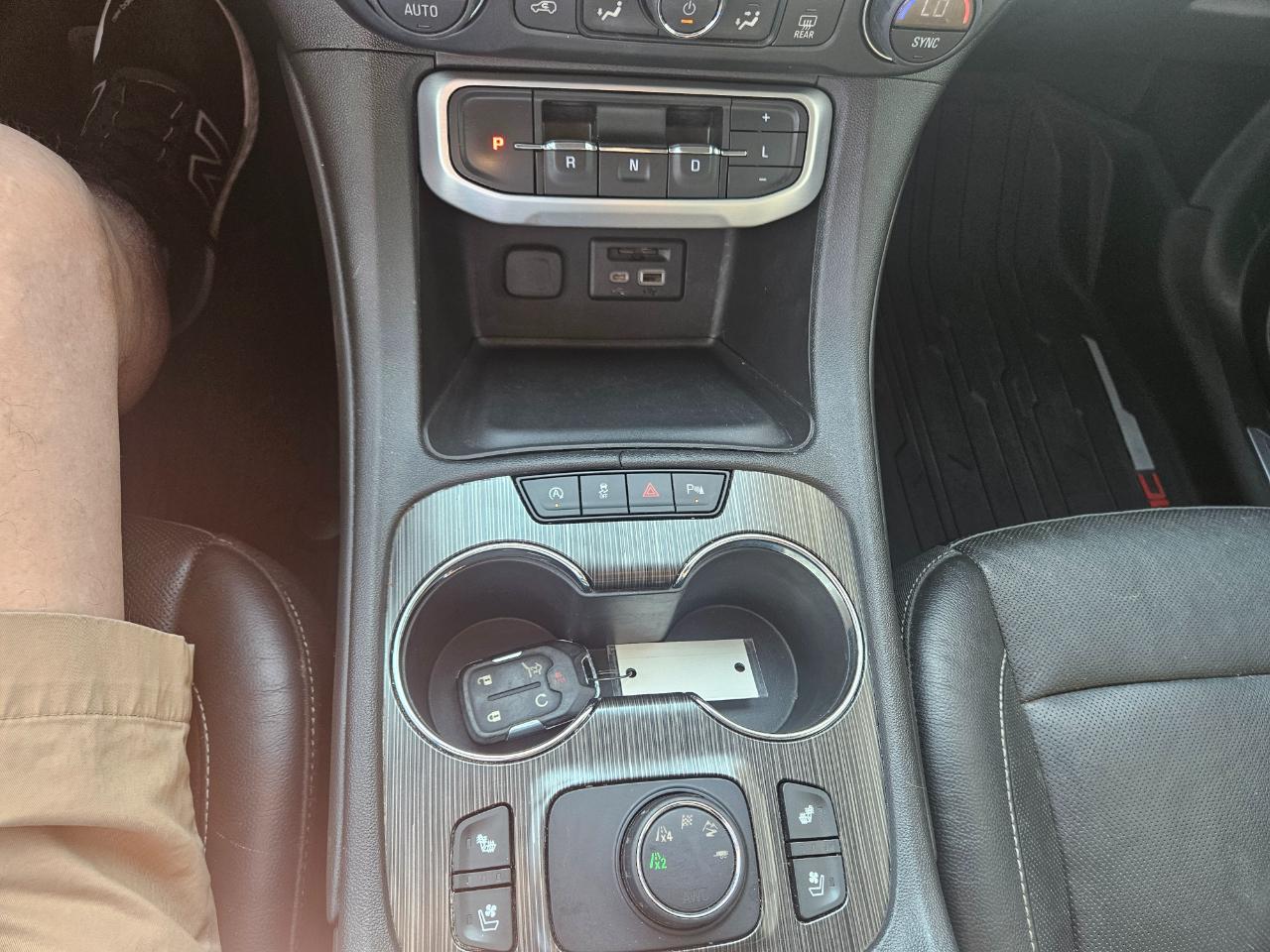 GMC Acadia AWD 4dr SLT 2020