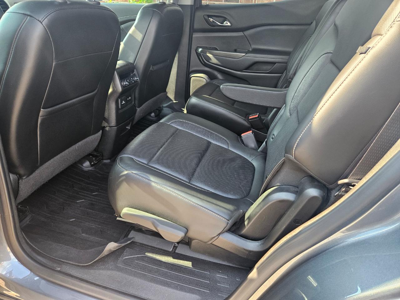 GMC Acadia AWD 4dr SLT 2020