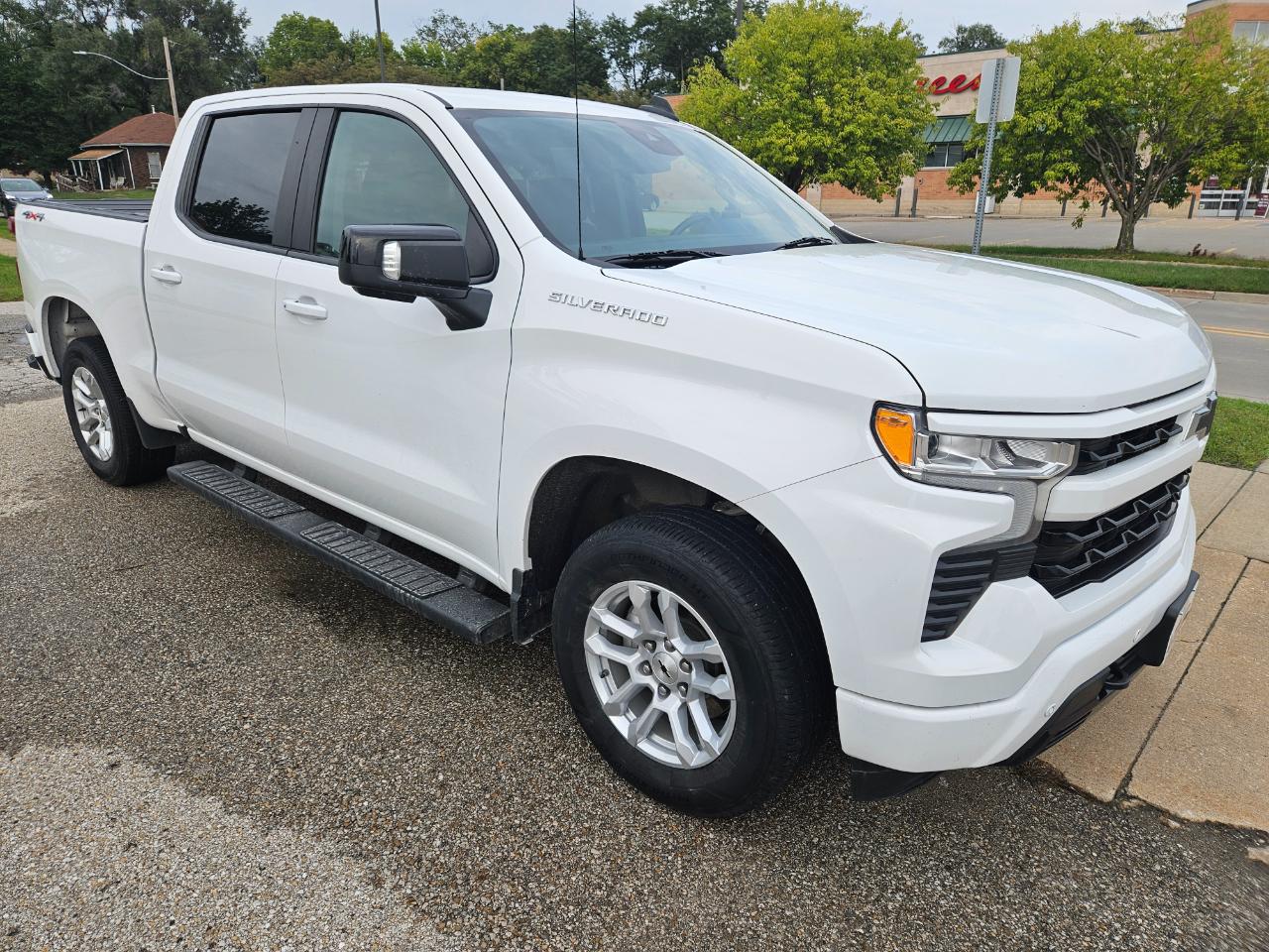 Chevrolet Silverado 1500 4WD Crew Cab 147" RST 2024