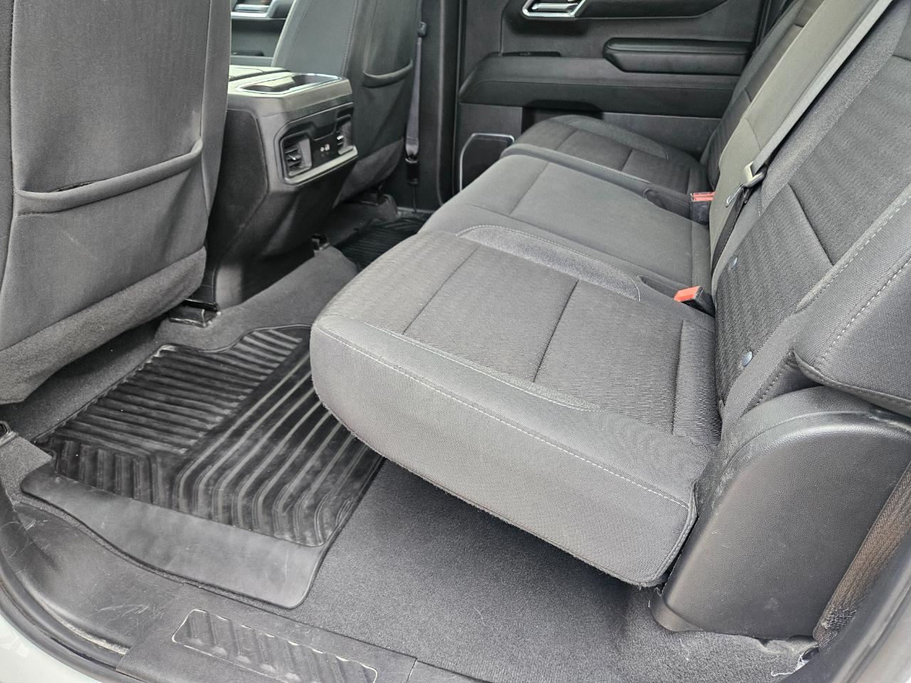 Chevrolet Silverado 1500 4WD Crew Cab 147" RST 2024