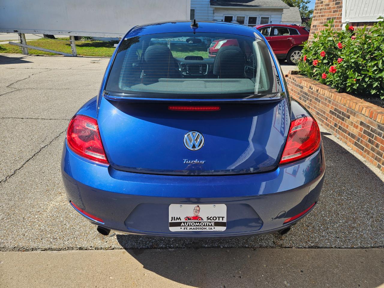 Volkswagen Beetle 2dr Cpe DSG 2.0T Turbo 2012