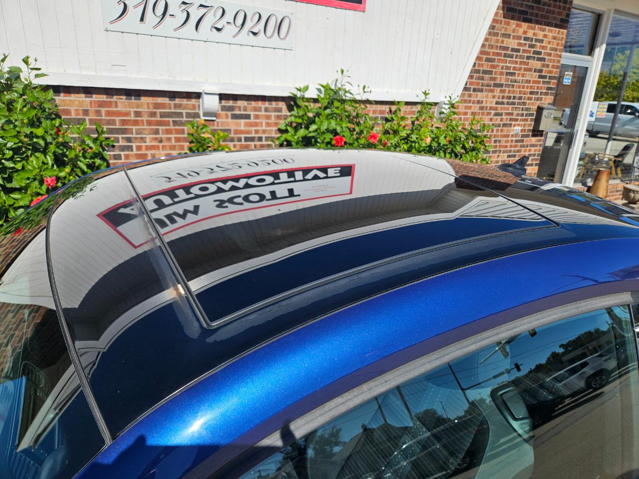 Volkswagen Beetle 2dr Cpe DSG 2.0T Turbo 2012