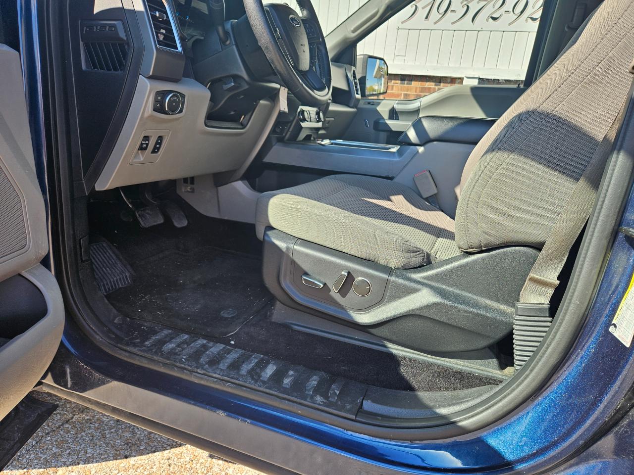 Ford F-150 4WD SuperCrew 145" XLT 2015