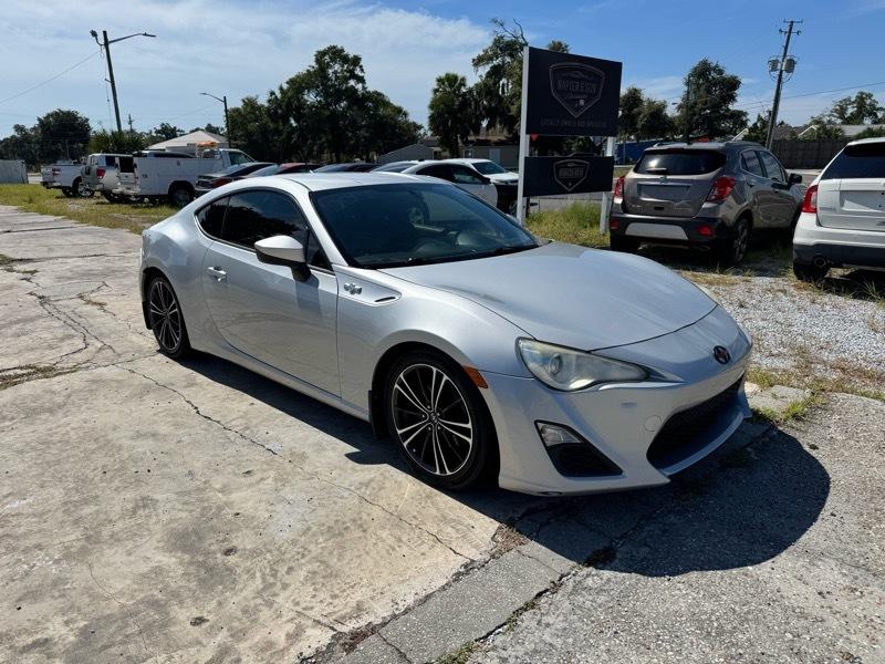 Scion FR-S 6MT 2013
