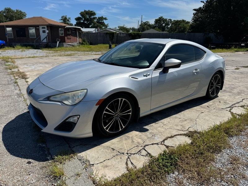 Scion FR-S 6MT 2013