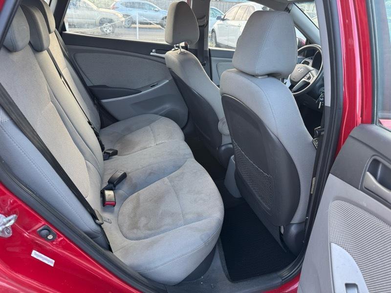 Hyundai Accent GS 2012