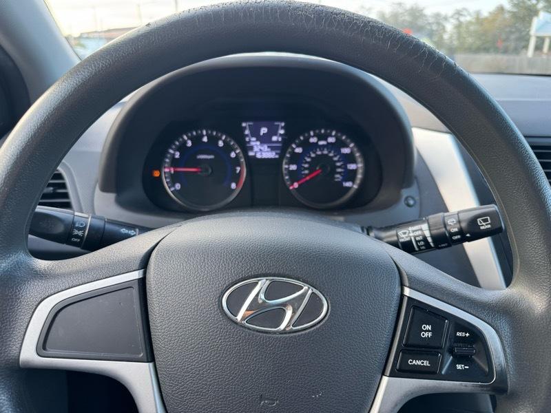 Hyundai Accent GS 2012