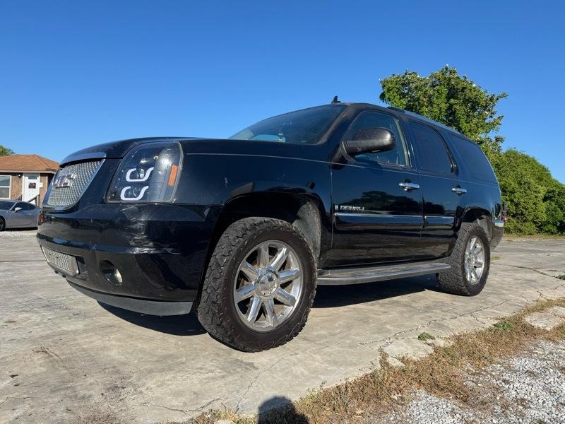 GMC Yukon Denali AWD 2007