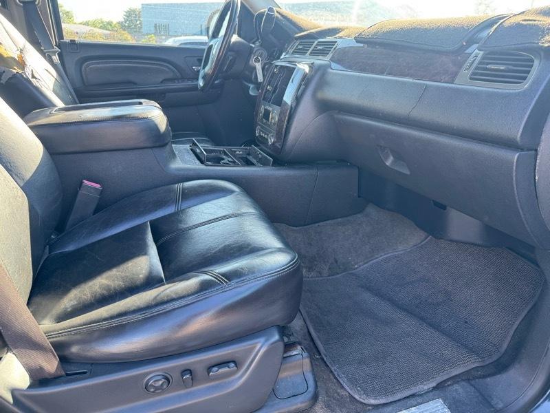 GMC Yukon Denali AWD 2007