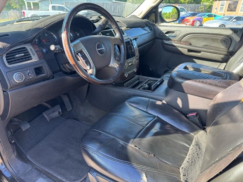 GMC Yukon Denali AWD 2007