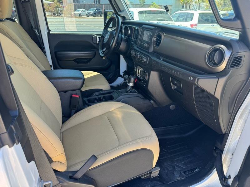 Jeep Wrangler Sport 4WD 2020