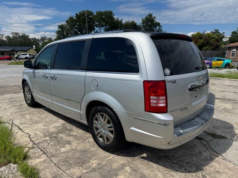 Chrysler Town & Country Limited 2008