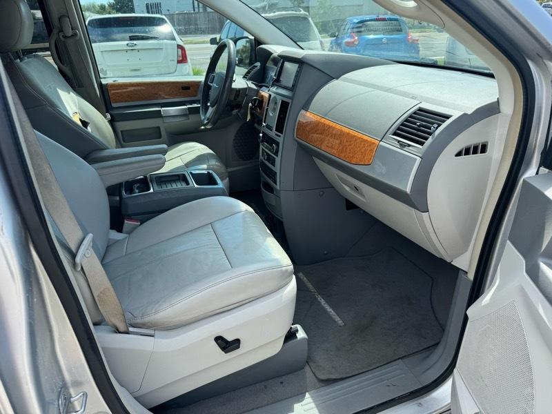 Chrysler Town & Country Limited 2008