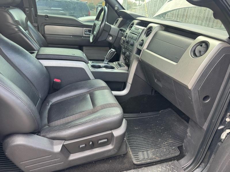 Ford F-150 SVT Raptor 2011