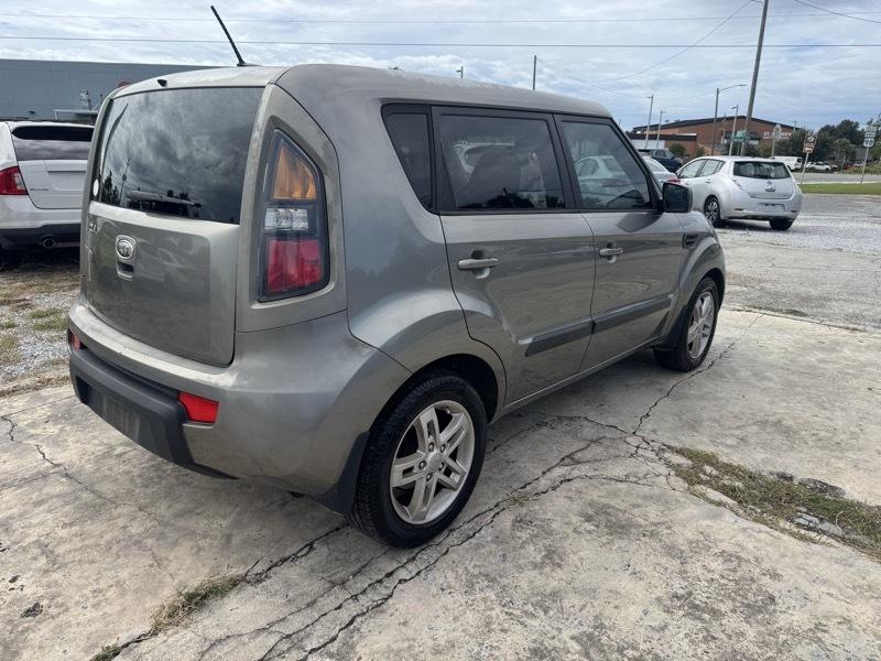 Kia Soul + 2011