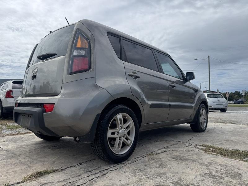 Kia Soul + 2011