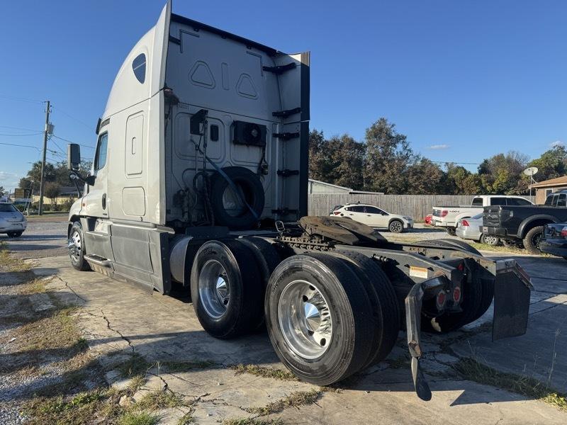 Freightliner CA 113  2017
