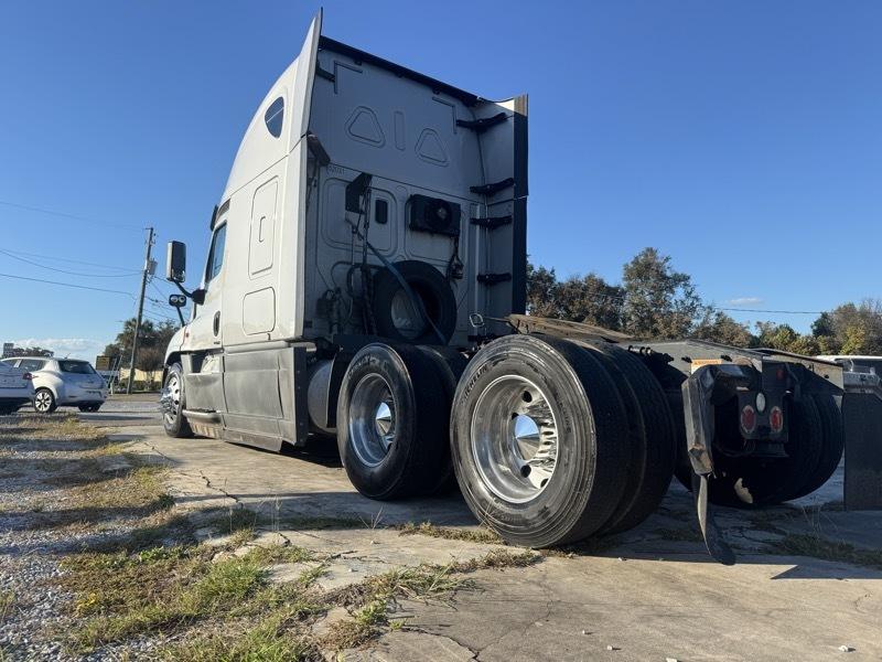 Freightliner CA 113  2017