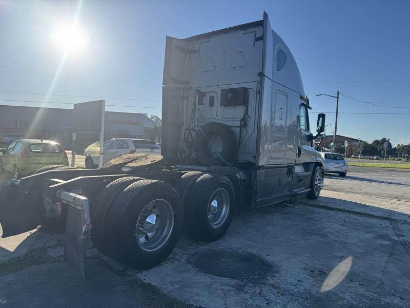 Freightliner CA 113  2017