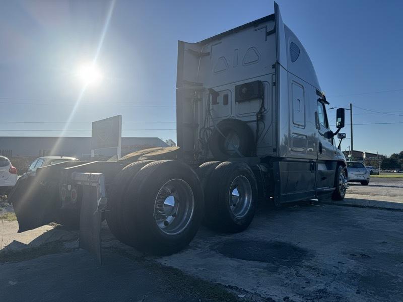 Freightliner CA 113  2017