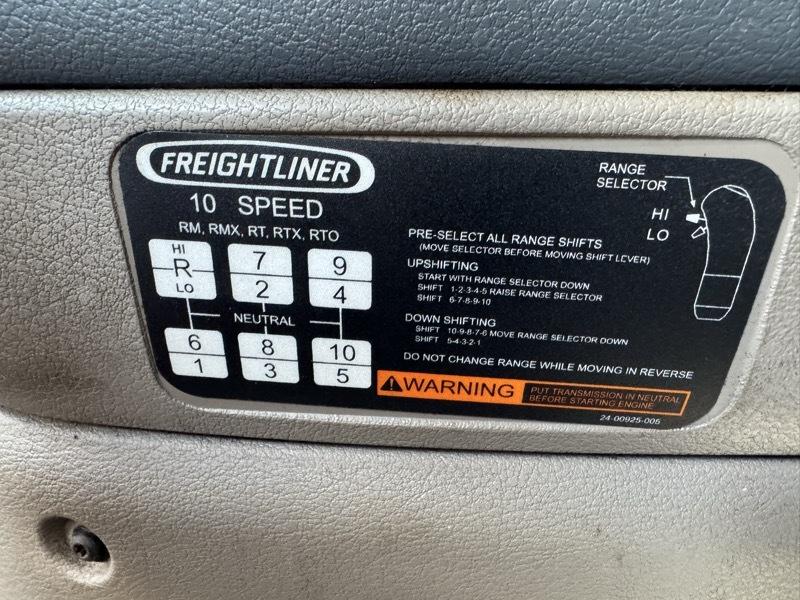 Freightliner CA 113  2017