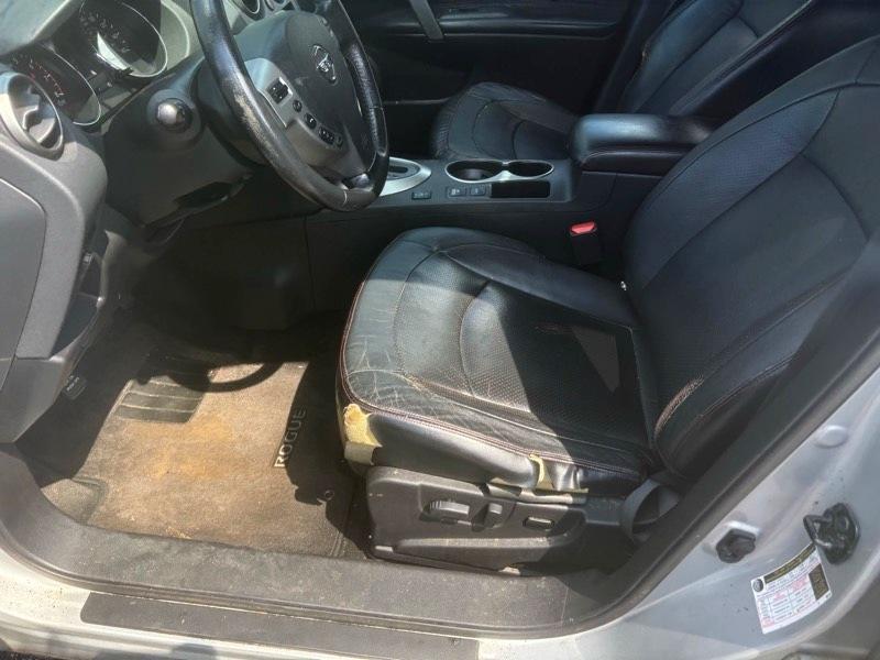 Nissan Rogue  2013