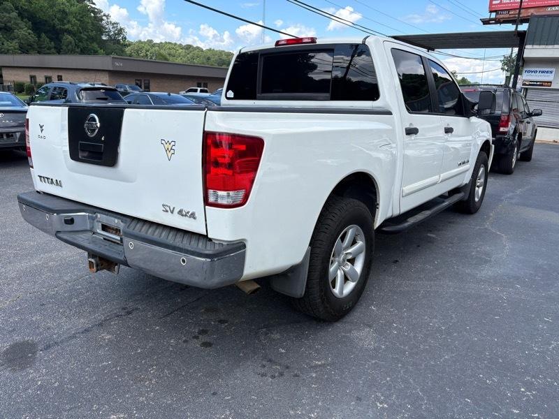 Nissan Titan SV Crew Cab 4WD 2012