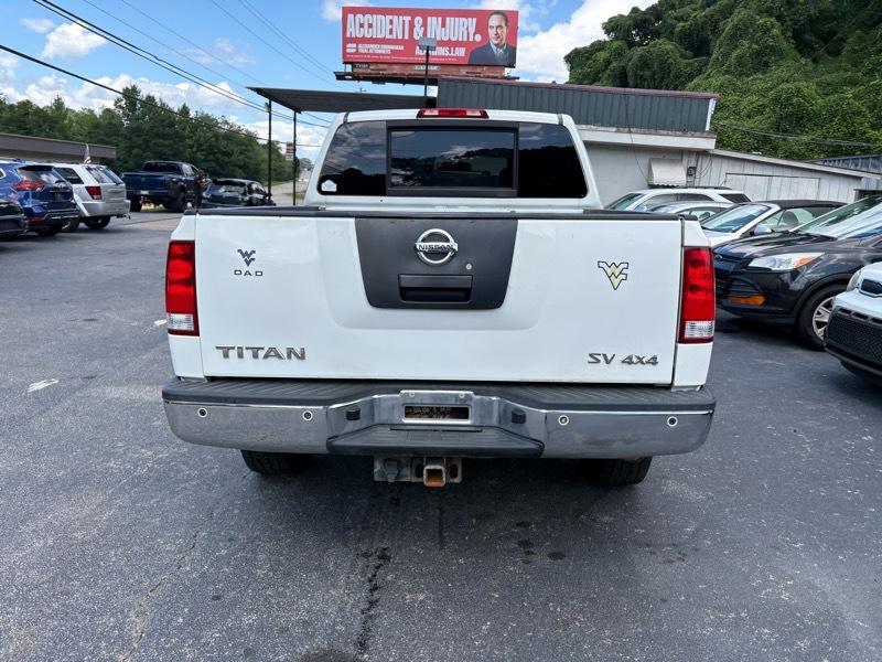 Nissan Titan SV Crew Cab 4WD 2012