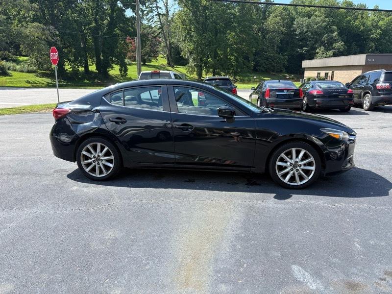 Mazda MAZDA3 s Grand Touring AT 4-Door 2017