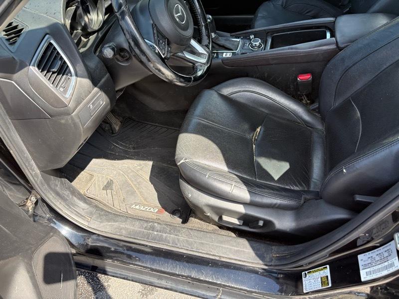 Mazda MAZDA3 s Grand Touring AT 4-Door 2017