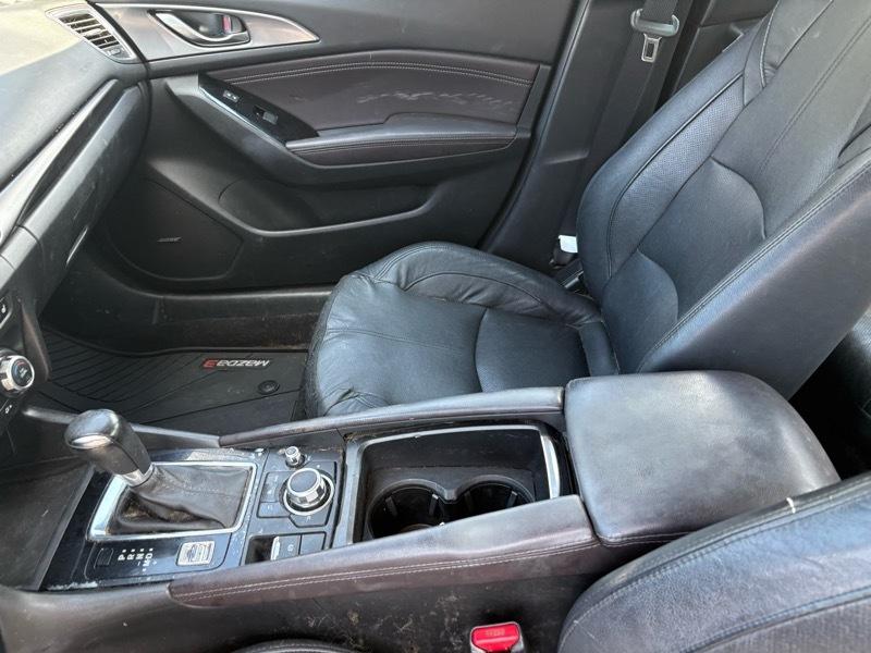 Mazda MAZDA3 s Grand Touring AT 4-Door 2017