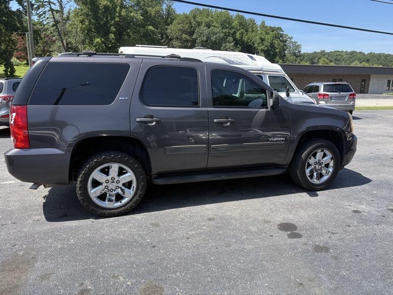 GMC Yukon SLT1 4WD 2011