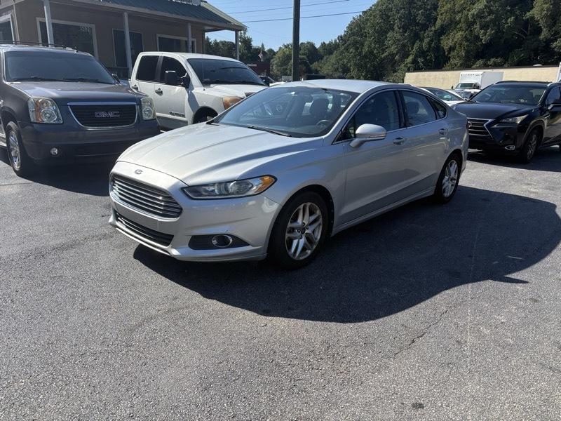 Ford Fusion SE 2013