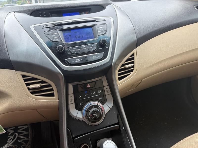 Hyundai Elantra GLS 2013