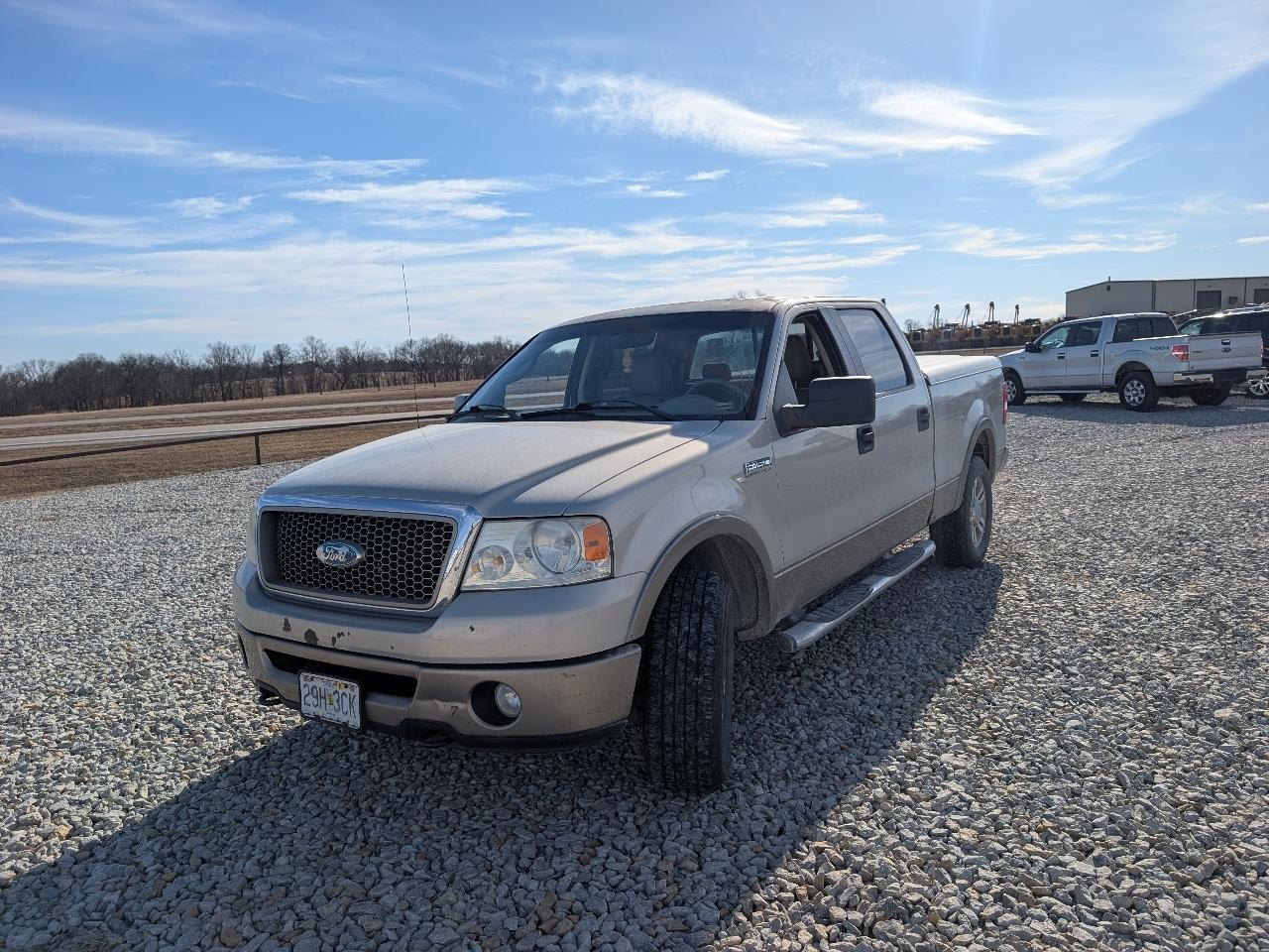 2006 Ford F-150 4WD SuperCab 145" Lariat