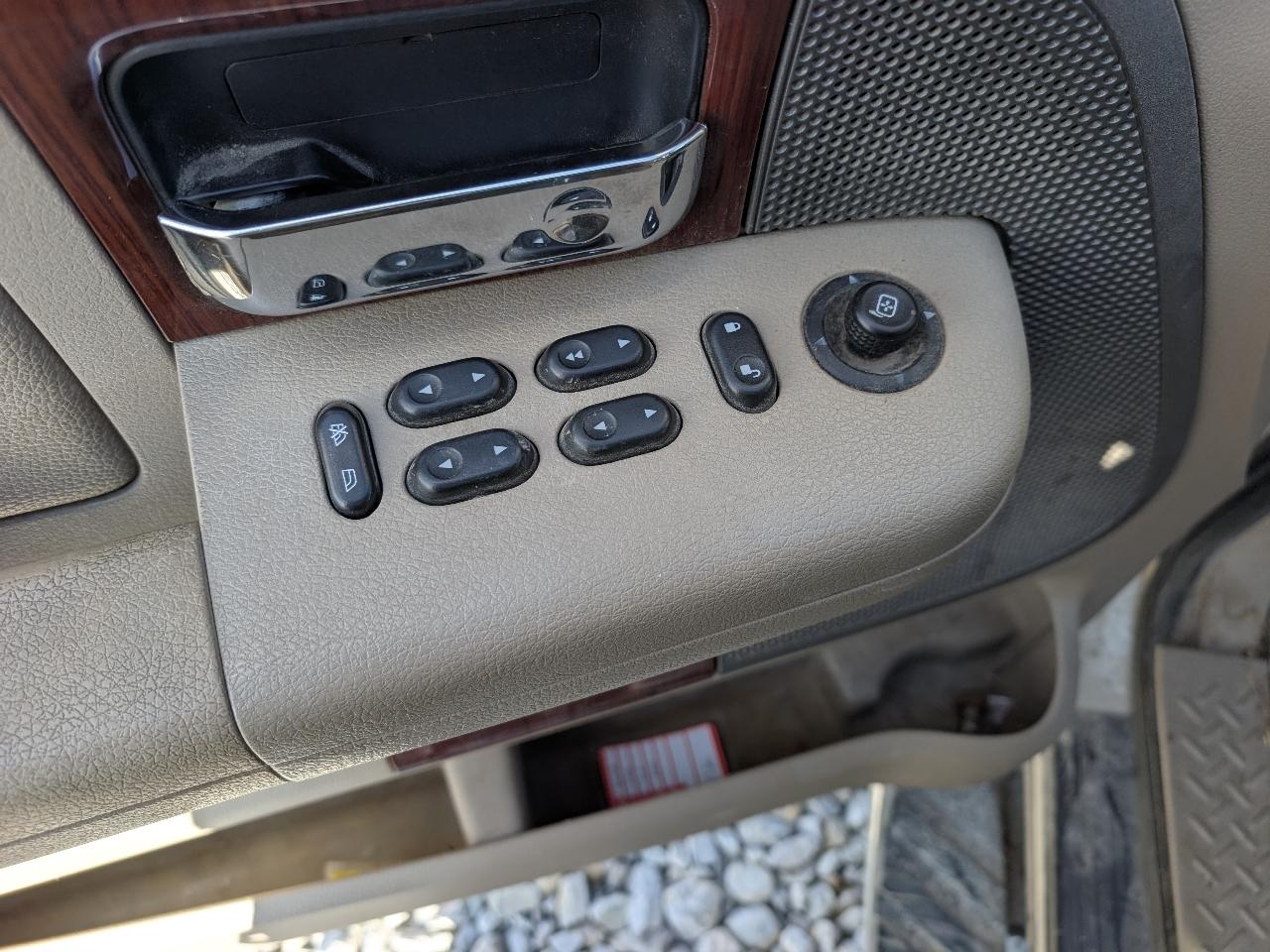 Ford F-150 4WD SuperCab 145" Lariat 2006