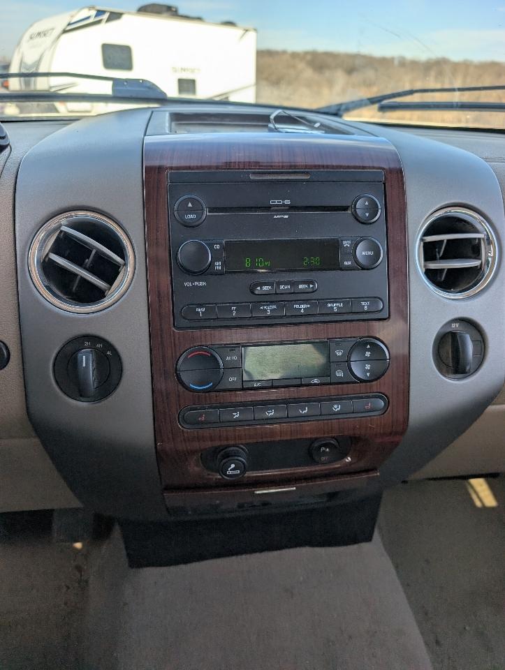 Ford F-150 4WD SuperCab 145" Lariat 2006