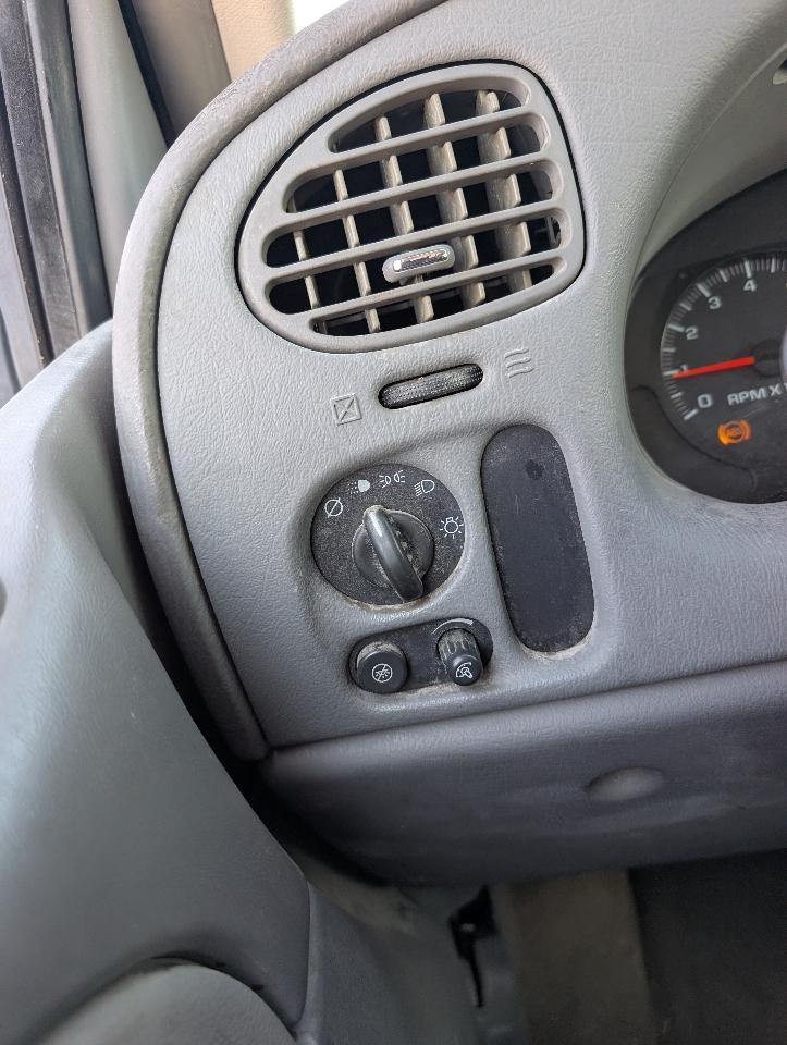 Chevrolet TrailBlazer LS 4WD 2005