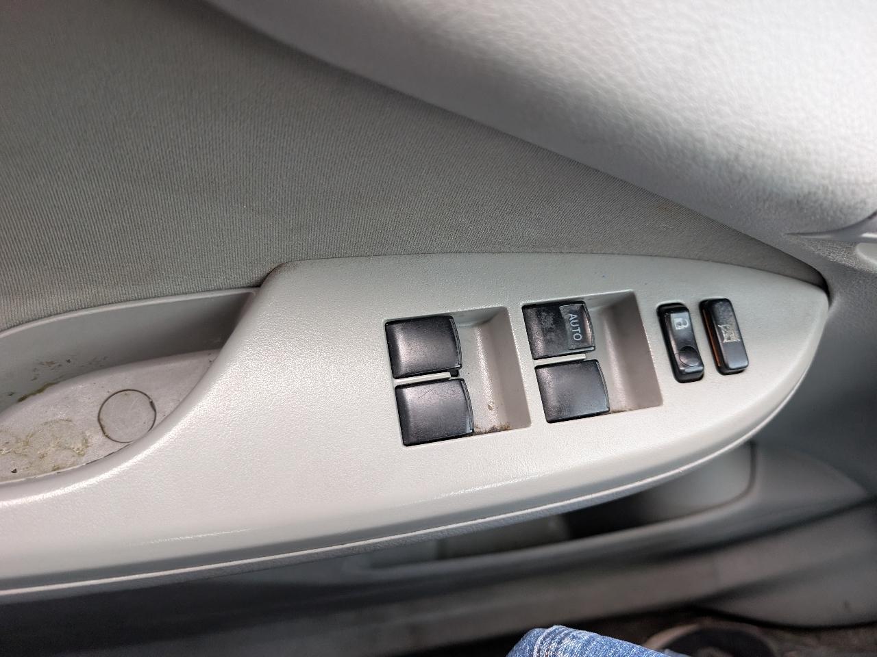 Toyota Corolla S 4-Speed AT 2009