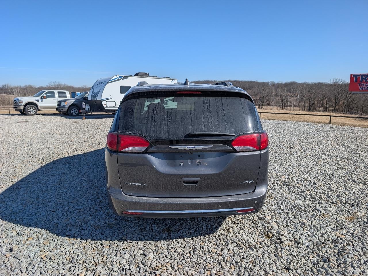 Chrysler Pacifica Limited 2020