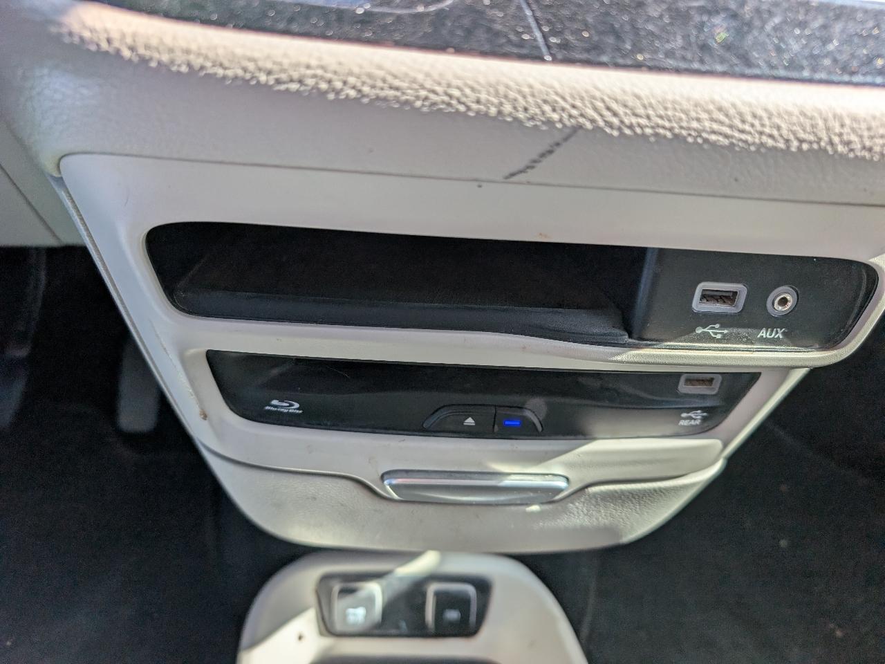 Chrysler Pacifica Limited 2020