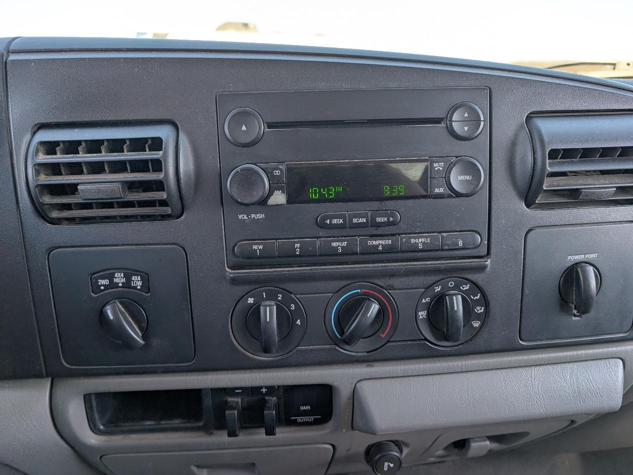 Ford F-250 SD XLT Crew Cab Short Bed 4WD 2006