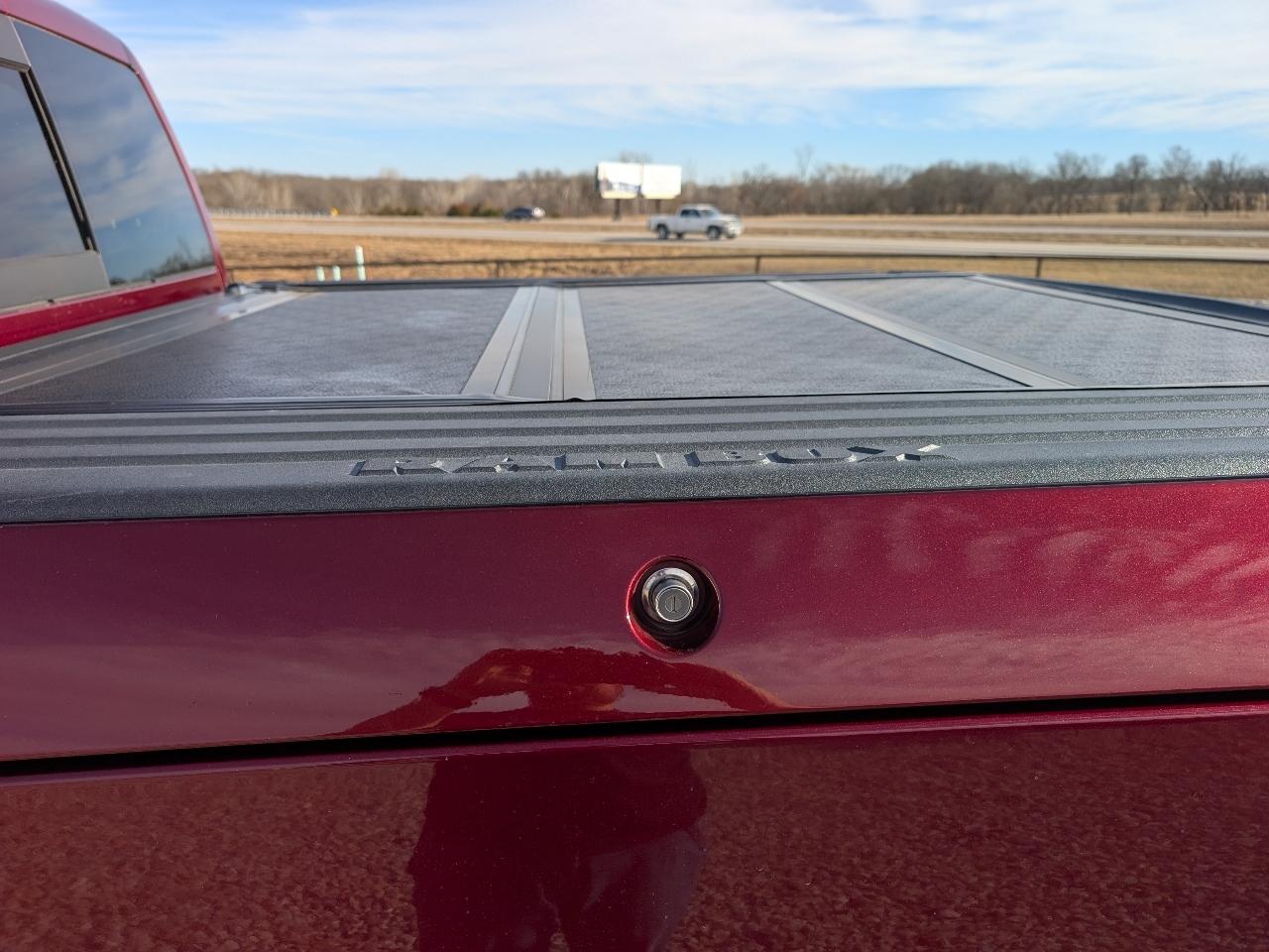 RAM 1500 4WD Crew Cab 140.5" Night 2018