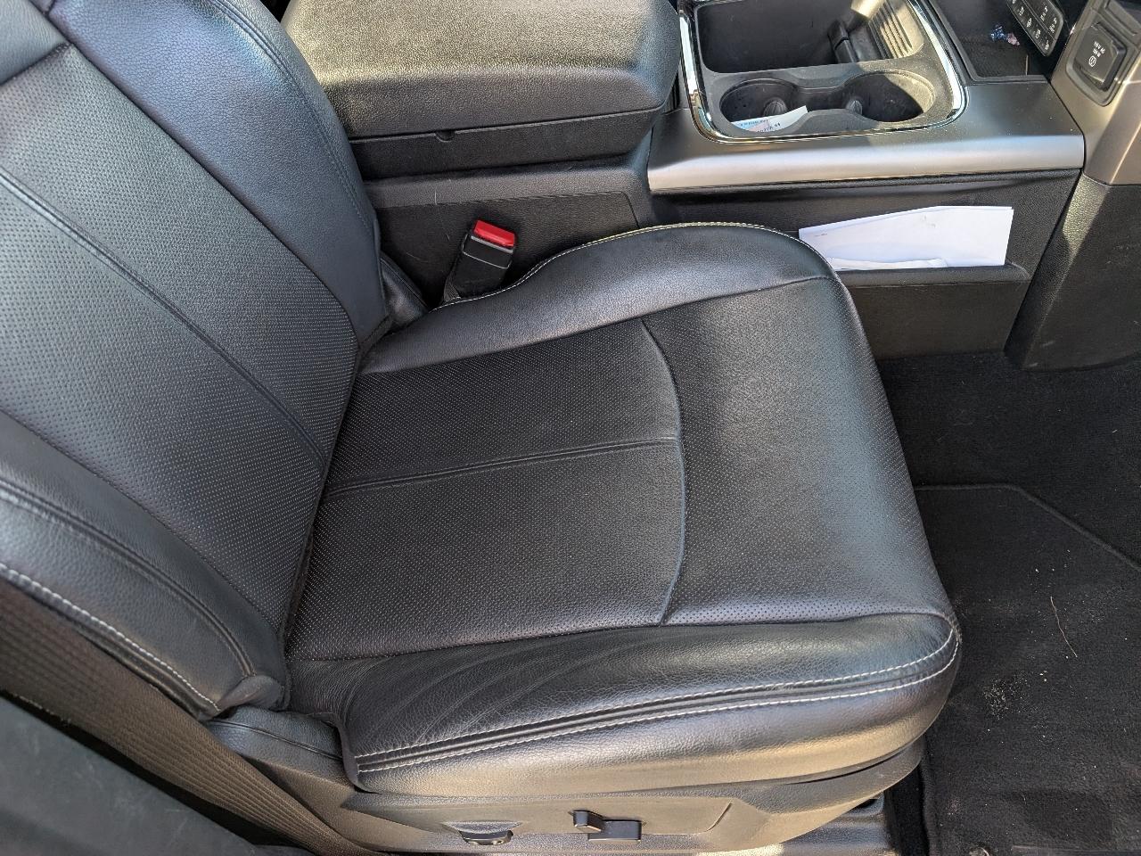 RAM 1500 4WD Crew Cab 140.5" Night 2018