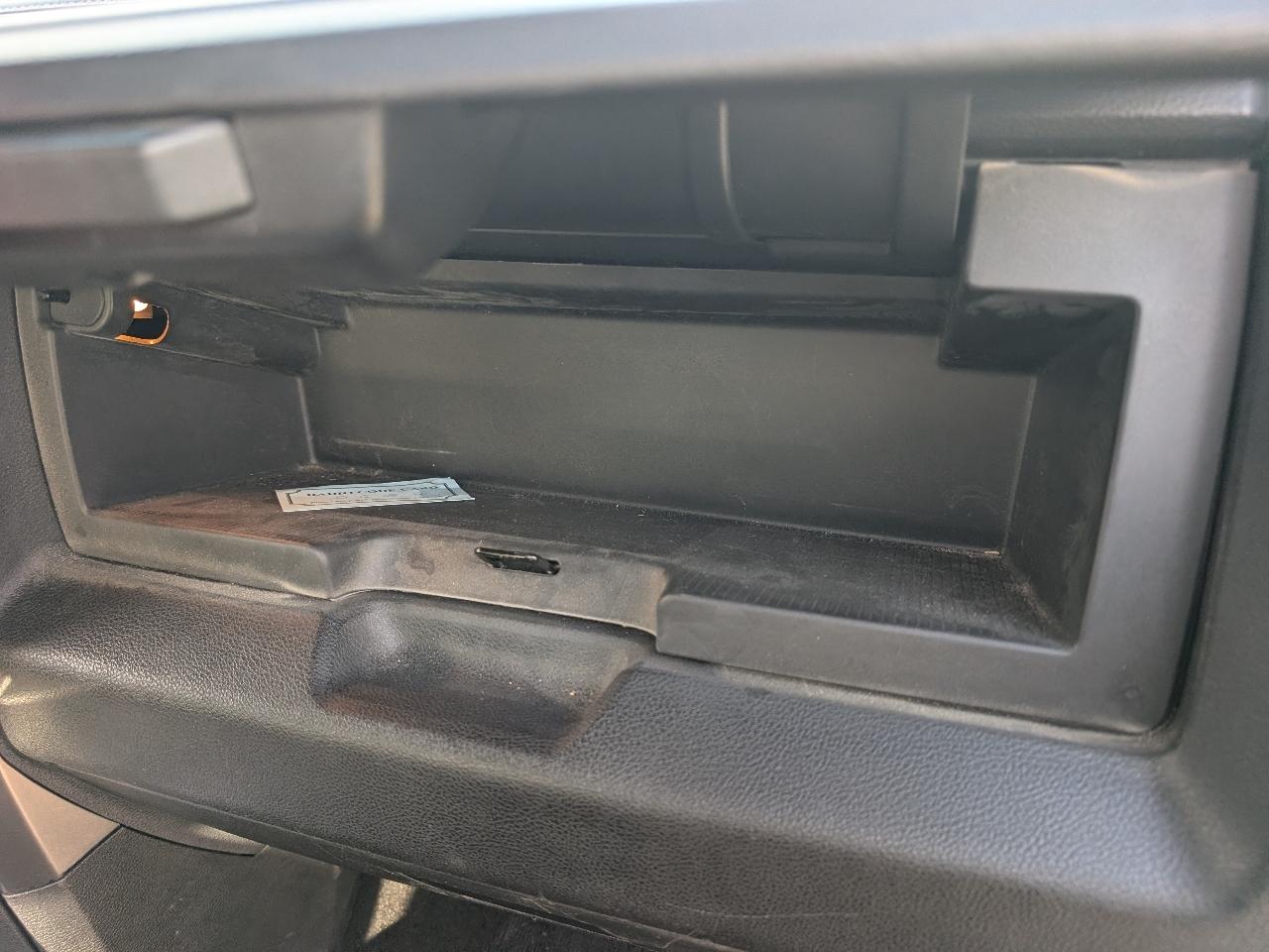 RAM 1500 4WD Crew Cab 140.5" Night 2018