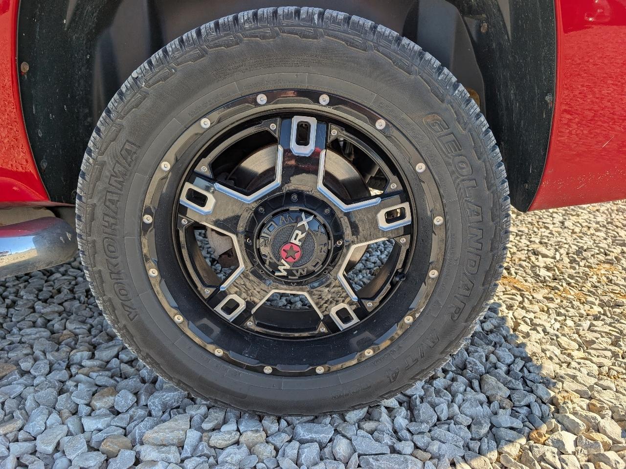 Chevrolet Avalanche LT 4WD 2012