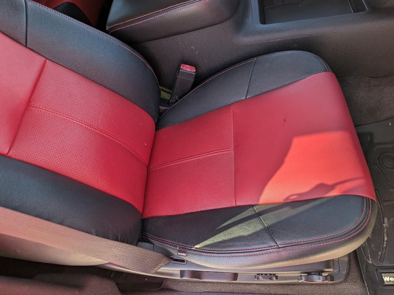 Chevrolet Avalanche LT 4WD 2012